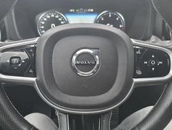 Noir Utilisé 2018 Volvo XC60 R-Design SUV | 23 000 € (Prix assez cher)