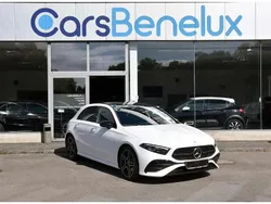 Blanc Utilisé 2025 Mercedes A200 AMG line Berline | 38 441 € (Prix juste)