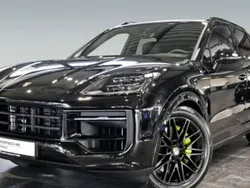 Utilisé 2024 Porsche Cayenne SUV | 122 000 € (Prix assez cher)