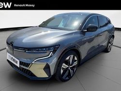 Gris Utilisé 2023 Renault Mégane Iconic Berline | 27 800 € (Prix juste)
