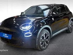 Noir Nouvelle 2024 Fiat 600E La Prima SUV | 29 990 € (Prix juste)
