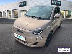 Rouge Utilisé 2023 Fiat 500e La Prima Berline | 19 790 € (Prix juste)