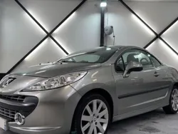 Utilisé 2007 Peugeot 207 CC Cabriolet | 6 490 € (Prix juste)