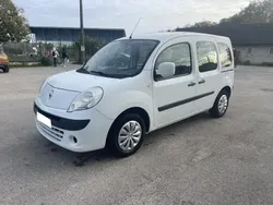 Blanc Utilisé 2011 Renault Kangoo Expression Monospace | 6 990 € (Prix assez cher)