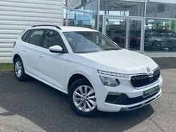 Blanc Utilisé 2024 Skoda Kamiq Selection SUV | 21 490 € (Prix juste)