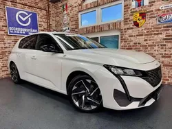 Blanc Utilisé 2022 Peugeot 308 Allure Berline | 21 507 € (Prix assez cher)