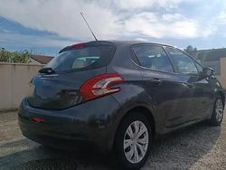 Gris Occasion 2013 Peugeot 208 Allure Citadine | 6 100 € (Prix juste)