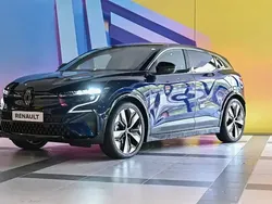 Bleu Nouvelle 2025 Renault Mégane Techno Berline | 40 950 €