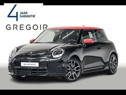Noir Utilisé 2024 Mini Cooper SE Citadine | 34 950 € (Prix assez cher)