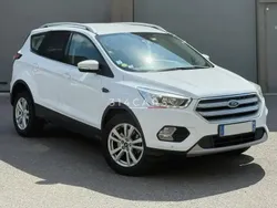 Blanc Utilisé 2017 Ford Kuga SUV | 11 490 € (Prix juste)
