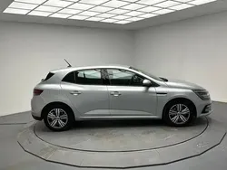 Gris Utilisé 2023 Renault Mégane IV Evolution Berline | 18 299 € (Bon prix)