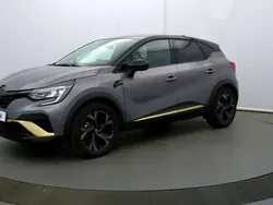 Gris Utilisé 2024 Renault Captur Engineered SUV | 27 490 € (Prix juste)