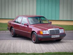 Rouge Utilisé 1993 Mercedes 200 Berline | 19 322 €