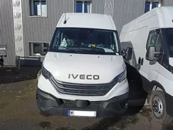 Blanc Nouvelle 2025 Iveco Daily Van | 45 360 € (Prix cher)