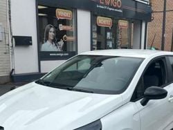 Utilisé 2023 Renault Clio V Evolution Citadine | 13 490 € (Bon prix)