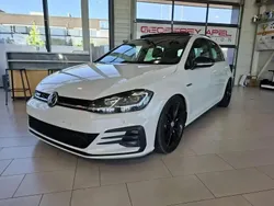 Blanc Utilisé 2017 VW Golf VII Sport Berline | 22 900 € (Prix assez cher)