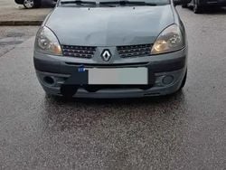 Utilisé 2005 Renault Clio II Campus Berline | 1 200 € (Bon prix)
