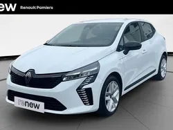 Blanc Utilisé 2023 Renault Clio V Evolution Citadine | 15 490 € (Prix juste)