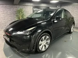 Noir Utilisé 2023 Tesla Model Y Standard Range SUV | 30 990 € (Prix juste)