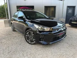 Noir Utilisé 2022 Kia Rio GT-Line Berline | 15 990 €