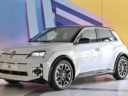 Blanc Nouvelle 2025 Renault R5 Citadine | 37 140 €