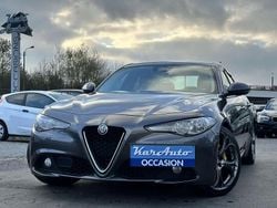 Gris Occasion 2017 Alfa Romeo Giulia Berline | 13 990 € (Prix juste)