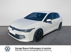 Blanc oryx nacrée Utilisé 2024 VW Golf VIII Edition Berline | 43 990 € (Prix cher)