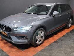 Gris Utilisé 2019 Volvo V60 CC Momentum Break | 25 990 €