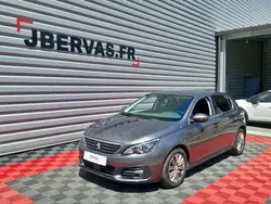 Utilisé 2021 Peugeot 308 Allure Berline | 15 590 € (Prix juste)