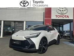 Blanc Utilisé 2025 Toyota C-HR SUV | 44 050 €