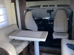 Blanc Utilisé 2017 Ford Transit Citadine | 26 000 €