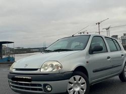 Utilisé 2000 Renault Clio II Citadine | 1 990 € (Prix cher)