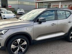 Beige Utilisé 2021 Volvo XC40 R-Design SUV | 32 990 € (Prix juste)