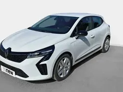 Blanc Utilisé 2024 Renault Clio V Evolution Citadine | 15 499 € (Prix juste)
