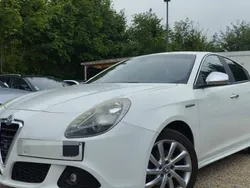 Utilisé 2012 Alfa Romeo Giulietta Distinctive Citadine | 9 990 €