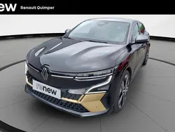 Noir Utilisé 2022 Renault Mégane Iconic Berline | 24 970 € (Prix juste)