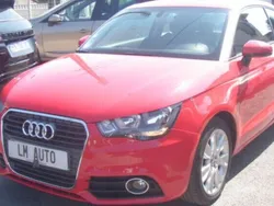 Rouge Utilisé 2011 Audi A1 Ambition Citadine | 8 690 €