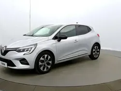 Gris Utilisé 2023 Renault Clio V SE Citadine | 13 790 € (Prix juste)