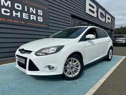 Blanc Utilisé 2013 Ford Focus Titanium Berline | 5 999 €
