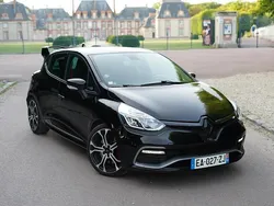 Utilisé 2016 Renault Clio IV Trophy Berline | 19 850 € (Prix cher)
