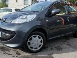 Beige Utilisé 2006 Peugeot 107 Citadine | 2 990 €