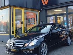 Noir Utilisé 2010 Mercedes E230 Executive Coupé | 14 500 €