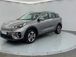 Gris Utilisé 2022 Kia e-Niro 2 SUV | 21 182 € (Bon prix)