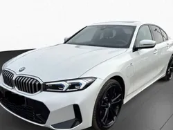 Blanc Utilisé 2024 BMW 330e M Sport Berline | 48 990 € (Prix assez cher)