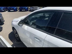 Blanc Utilisé 2021 Peugeot 208 Allure Citadine | 13 399 € (Prix juste)