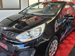 Utilisé 2013 Kia Rio Citadine | 6 490 € (Prix juste)