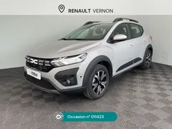 Gris Utilisé 2024 Dacia Sandero Expression Citadine | 17 990 € (Prix assez cher)
