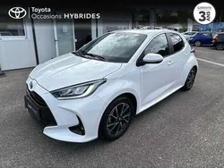 Utilisé 2023 Toyota Yaris Hybrid Design Berline | 21 880 € (Prix juste)