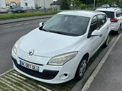 Blanc Utilisé 2010 Renault Mégane GrandTour Authentique Break | 3 990 €