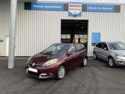 Rouge Utilisé 2013 Renault Scénic III Dynamique Monospace | 11 500 € (Prix juste)